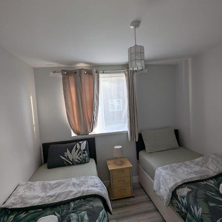 A&A Apartment Basildon Nevendon Exterior foto