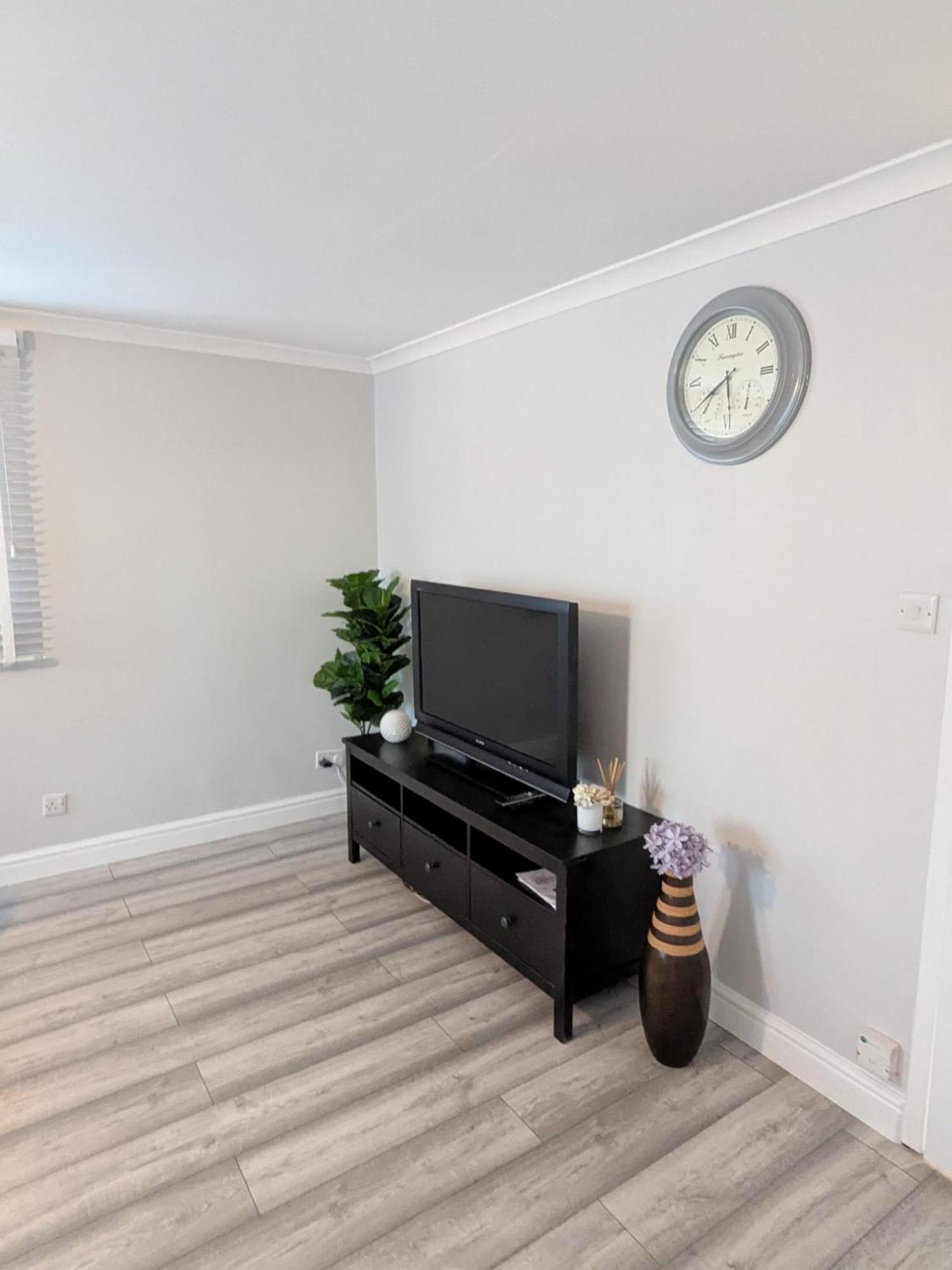 A&A Apartment Basildon Nevendon Exterior foto